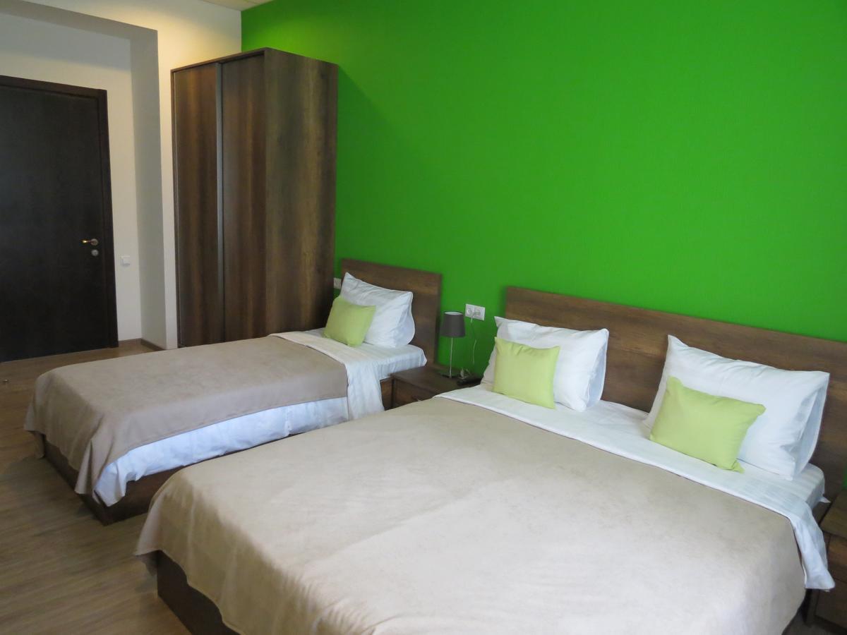 Your Home Hotel Tbilisi Esterno foto