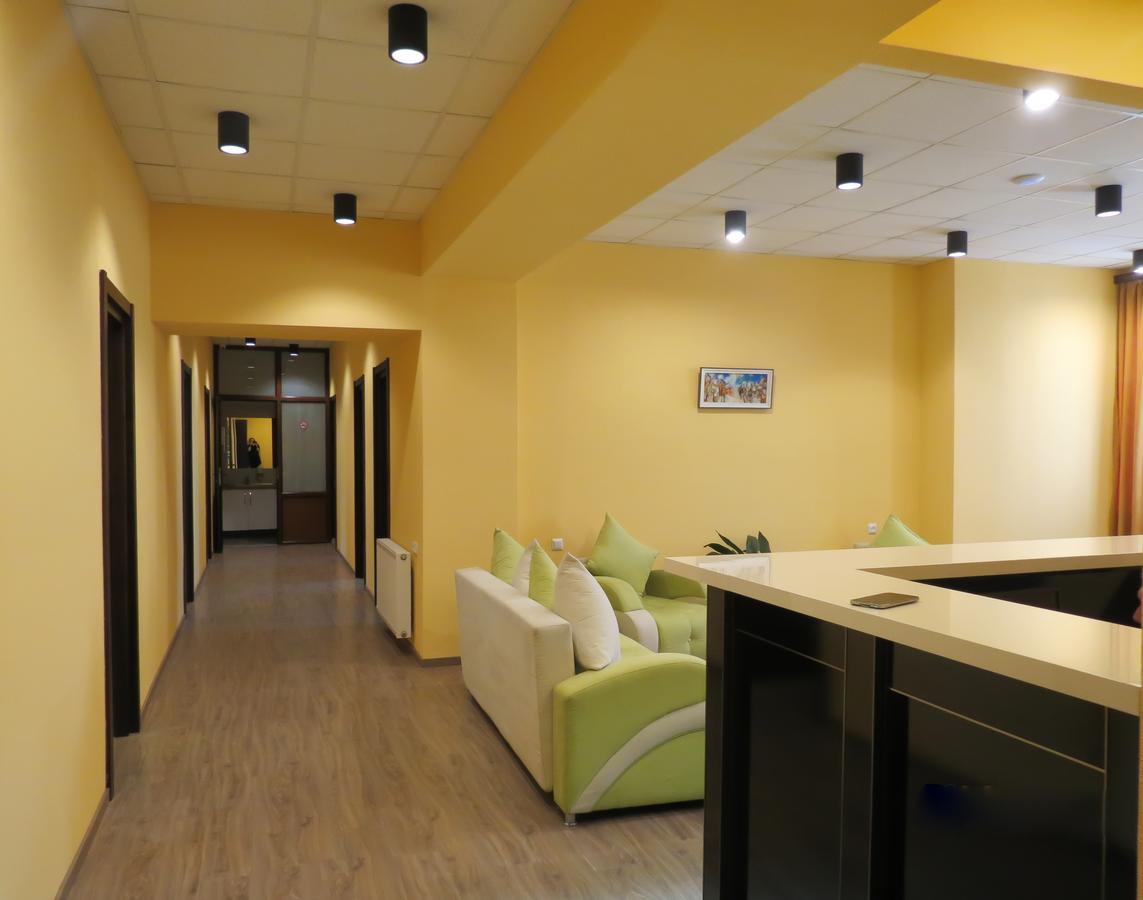 Your Home Hotel Tbilisi Esterno foto