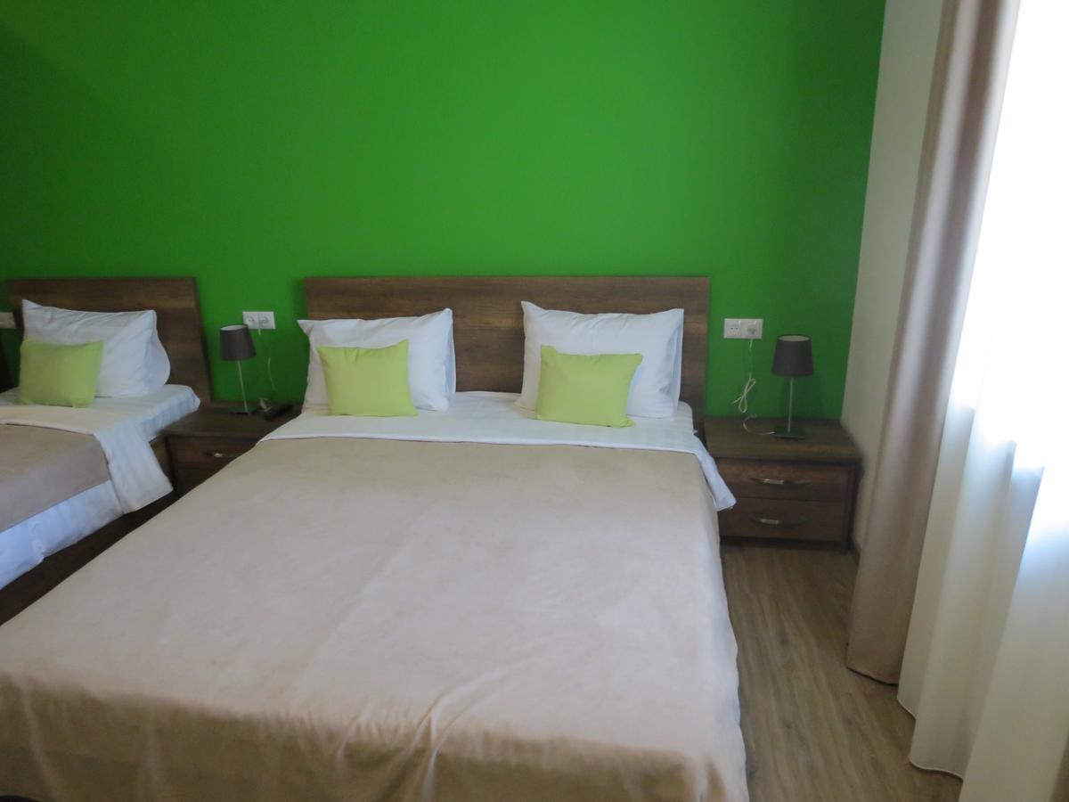 Your Home Hotel Tbilisi Esterno foto